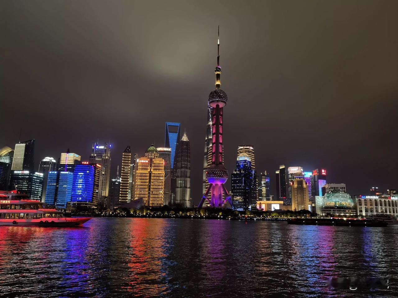 排外名声越大的，越不排外，因为名声大是由于外来者众多，越多，接触到的“我被排外”