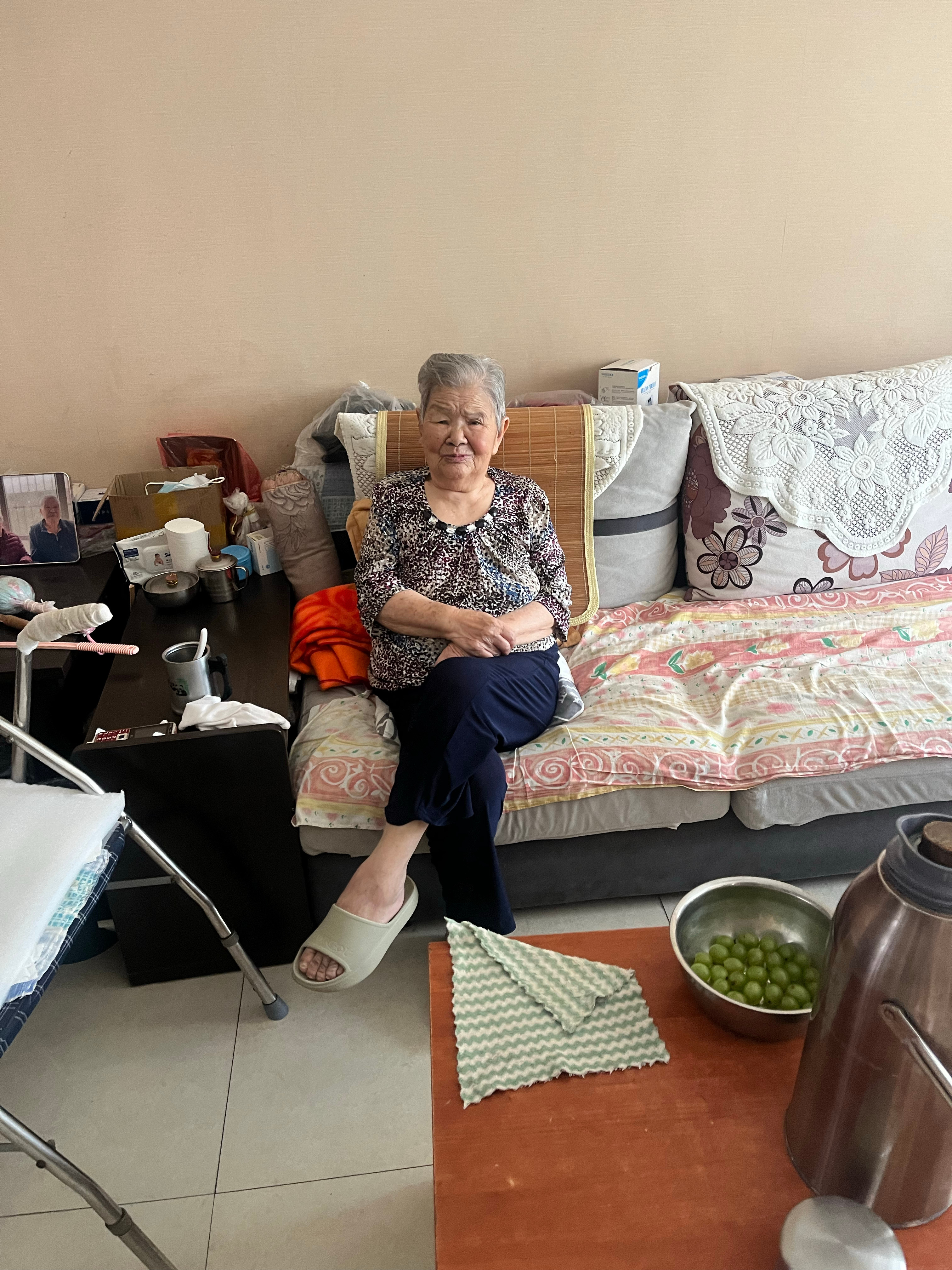 老爹打电话：听一个老友说上个月去免费体检了，我和你娘还没去，你拉俺俩去吧。我：您