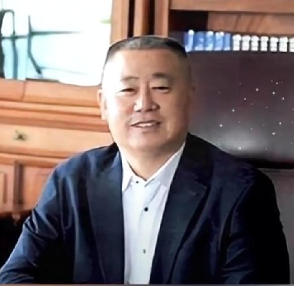 新疆锅炉事故企业霍老板，能源民企大老板，65岁，蒙古族，曾经内蒙首富，在新疆开的
