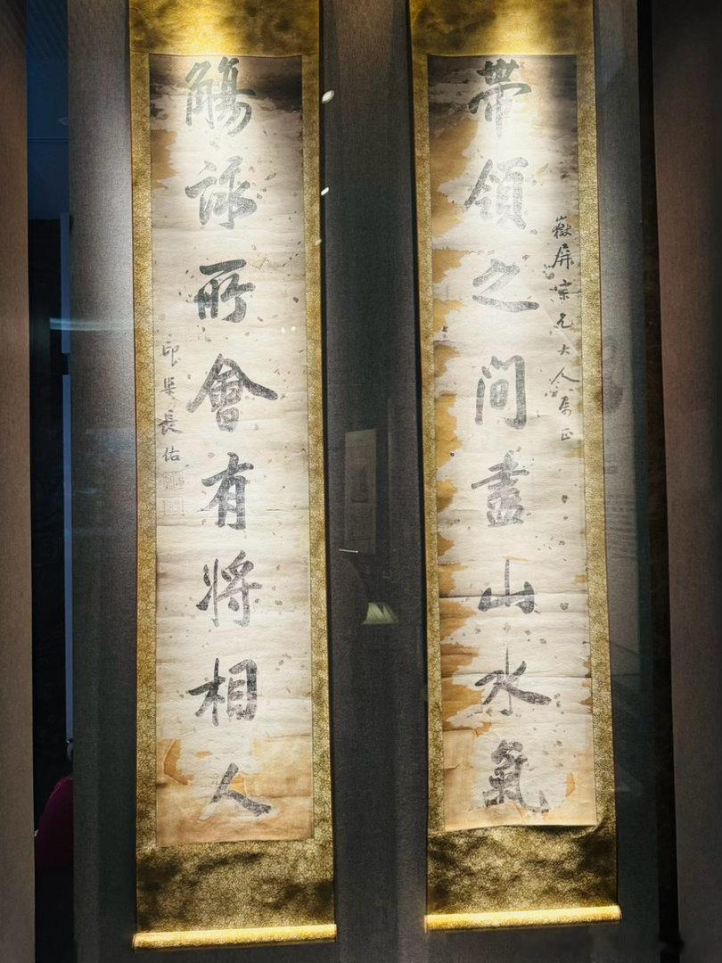邵阳市博物馆。邵阳，古称昭陵、邵陵、宝庆。今天来博物馆的人很少，空荡荡的。 邵阳