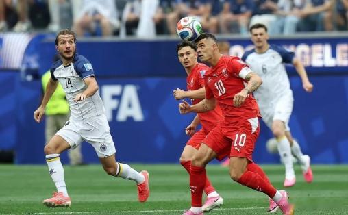 🚨 凌晨3点心跳过山车！瑞士2-1险胜加拿大！半场0-0下半场狂飙，十字军团太