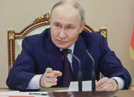 俄罗斯总统普京在5日召开的国家安全保障会议上表示，如果美国实施核试验，俄罗斯也有