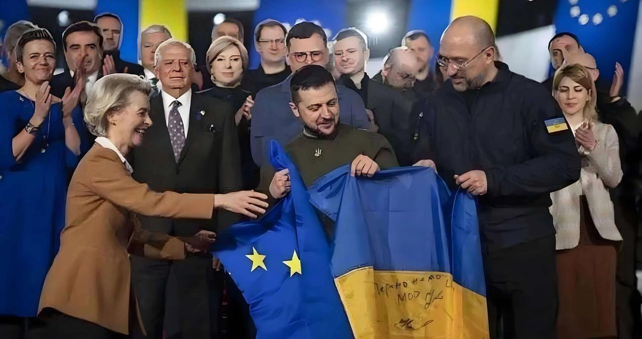 欧盟这次是真的打错了算盘。
熬了四个月吵到脸红脖子粗，好不容易捏着鼻子凑出900