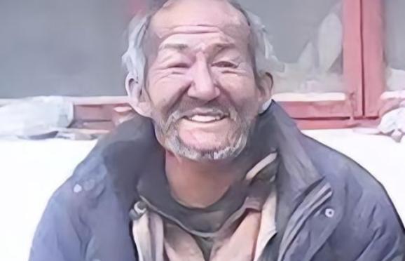 北京一流浪汉因无暂住证被送进收容所，填写籍贯时警察瞬间呆住“您就是大名鼎鼎的杞县