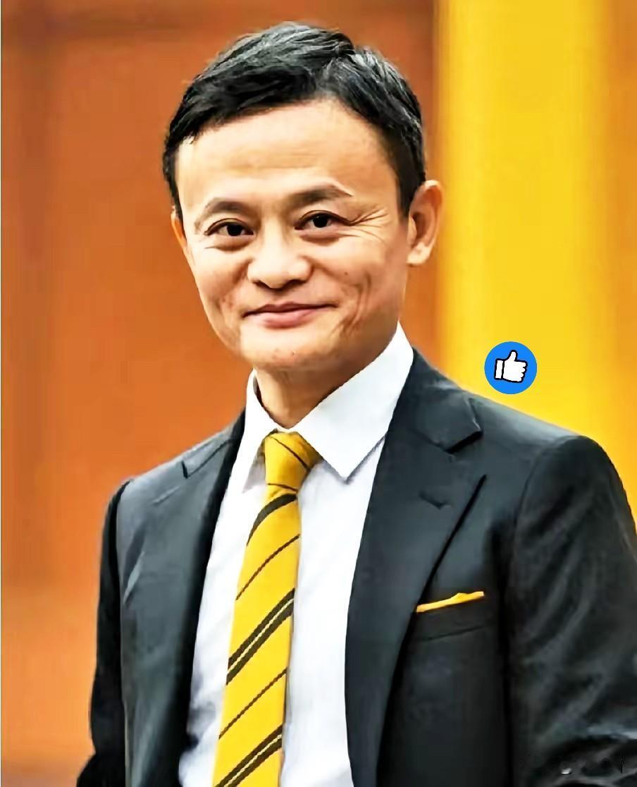 果然没让人失望！
香港大埔那场揪心的大火降临后，
第一个伸出援手的大企业家不是别