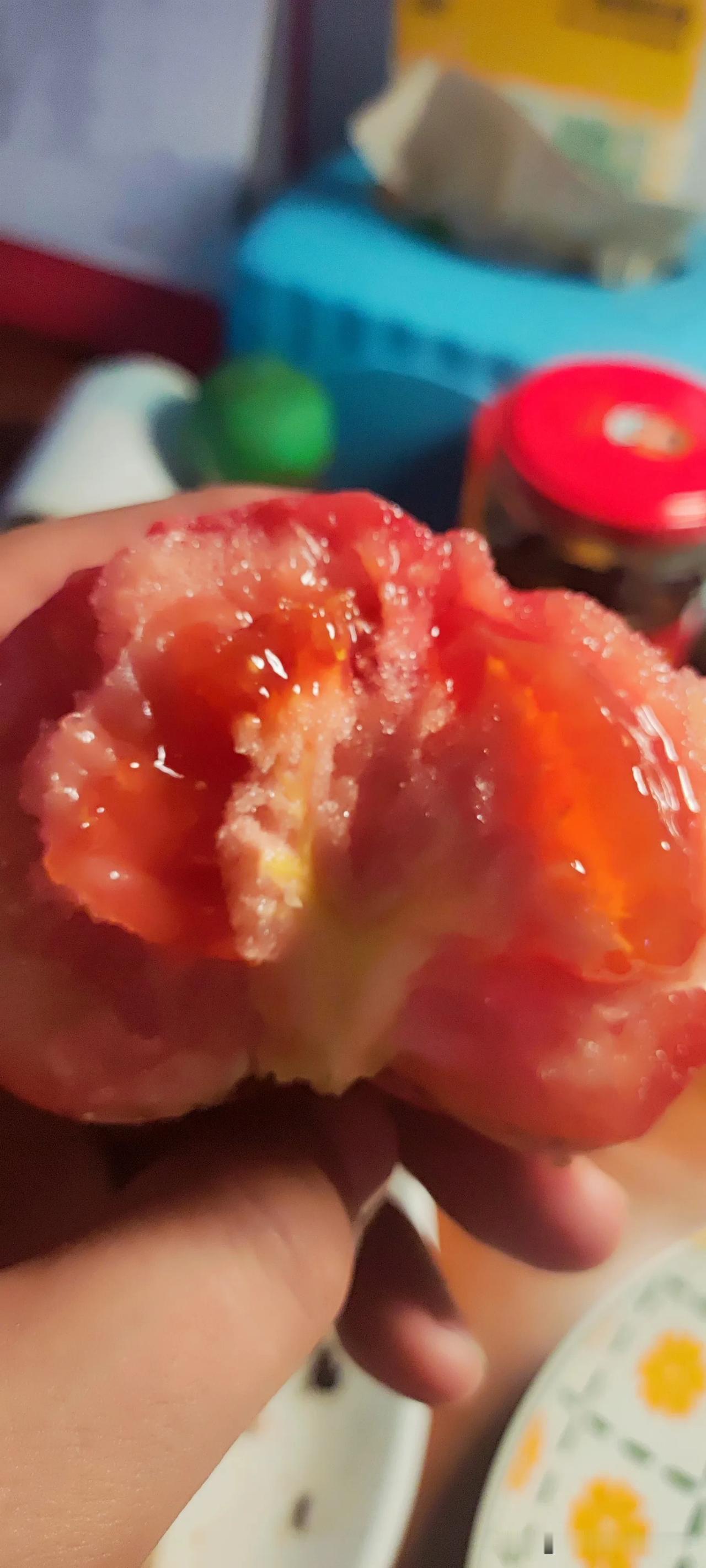 对于普通人来说，能改变自己命运最直接的方式还是高考。虽然别的方法也可能会成功，但