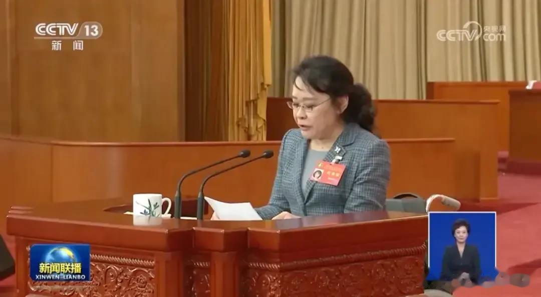 从小张海迪就是我们学习的榜样，做学生的榜样感觉她的做法难以上青天！
当年学习海迪