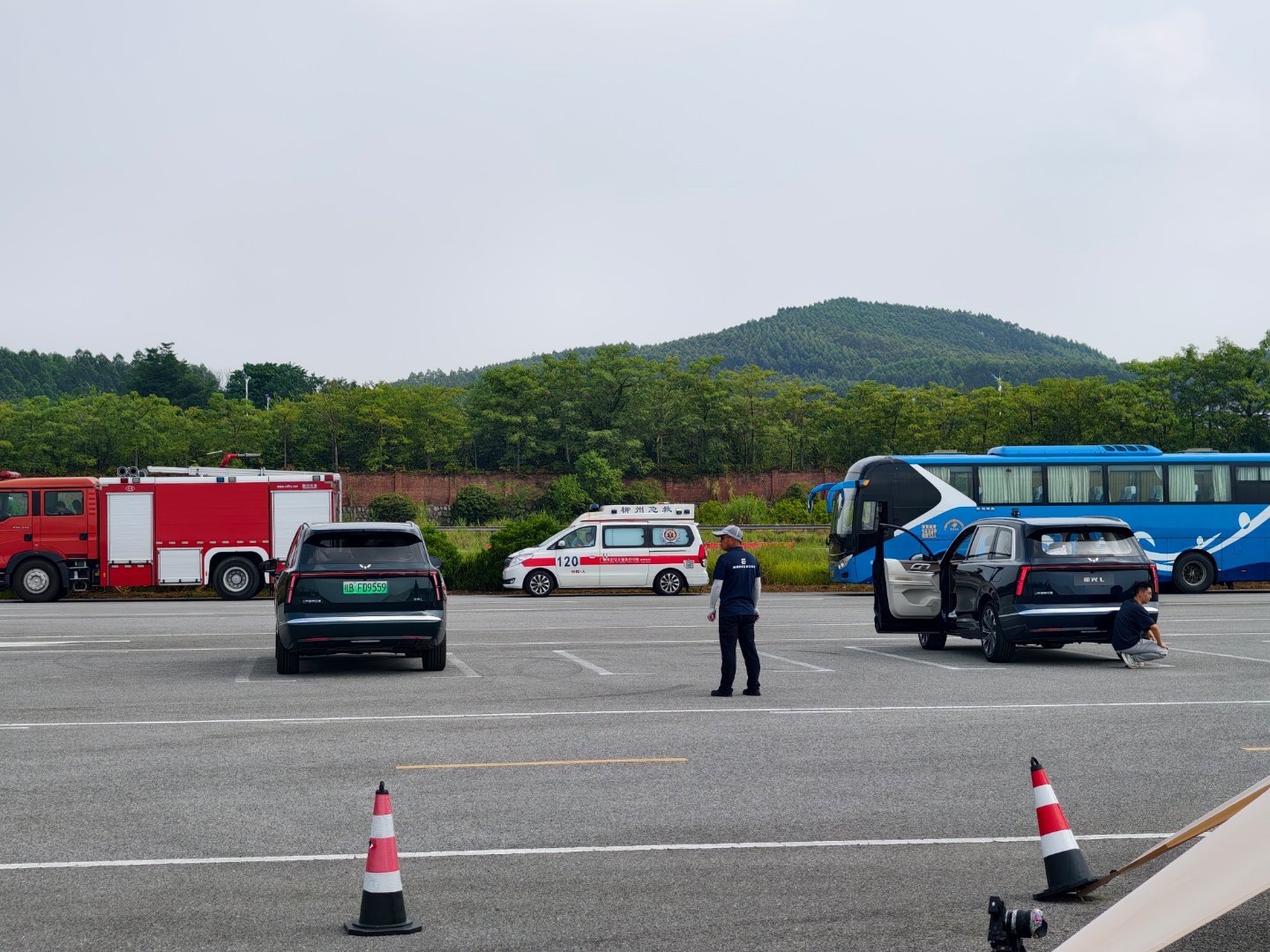 来柳州试星光L听说下午五菱要搞大事件大事件还不能说说说柳州这火炉般的温度啥天了啊