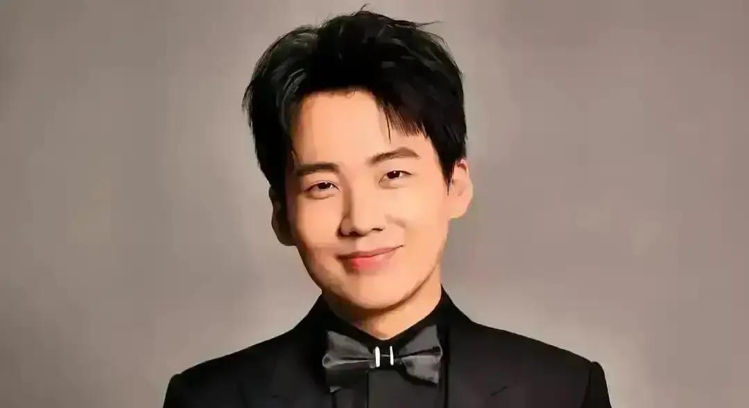 资本想花2000万，换掉那个让全网笑出腹肌的范思辙。
开机前三天，剧组气氛凝固。