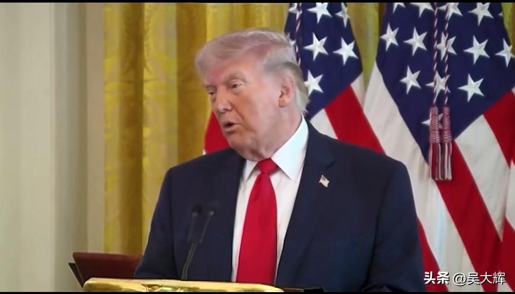 特朗普：拜登是个愚蠢总统

“你们知道吗，我们本没必要介入乌克兰。乌克兰远在千里