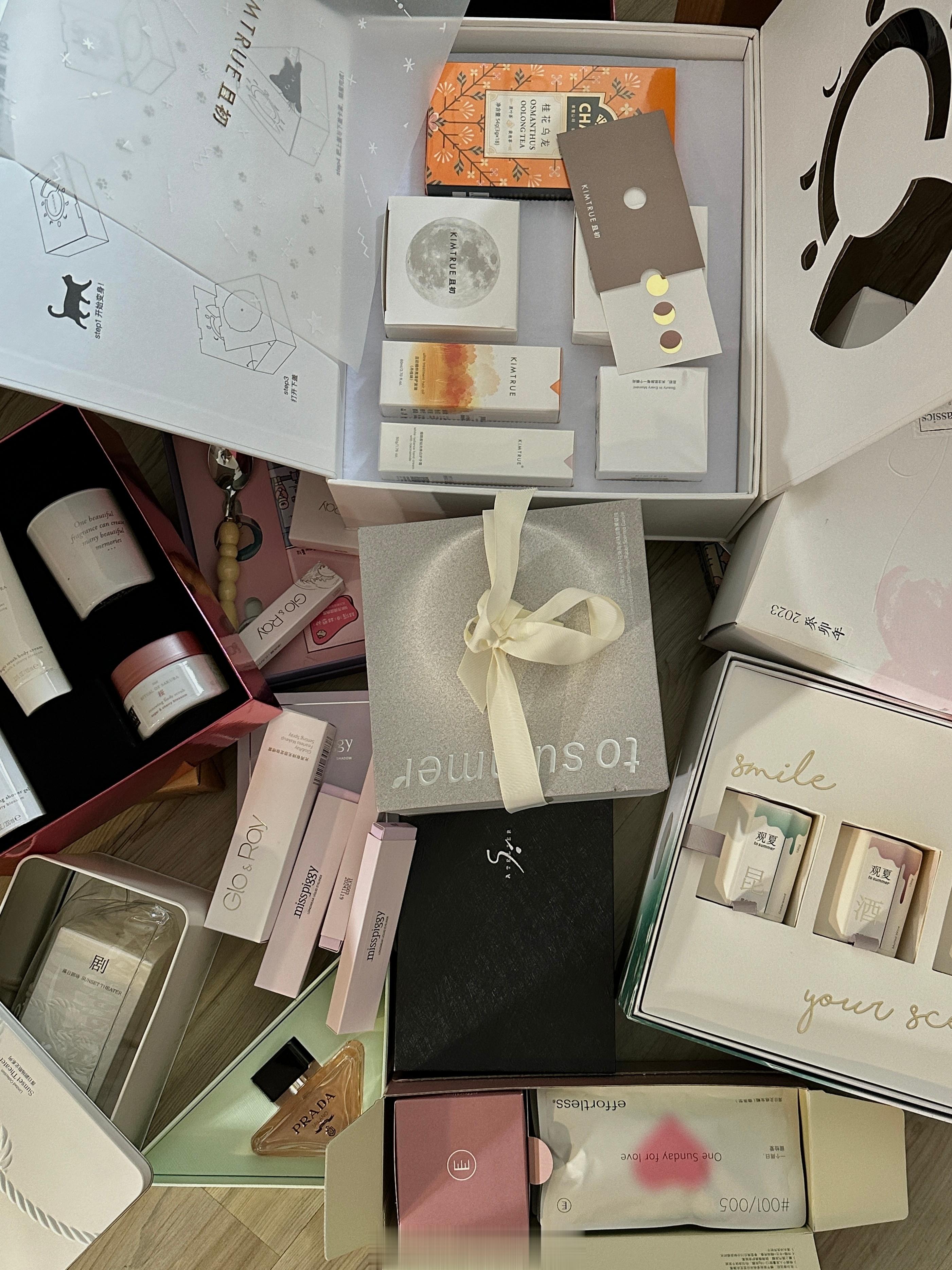 收拾房间整理出来了好多还没用过的产品！准备自由组合十份🎁抓10位朋友一起来分享