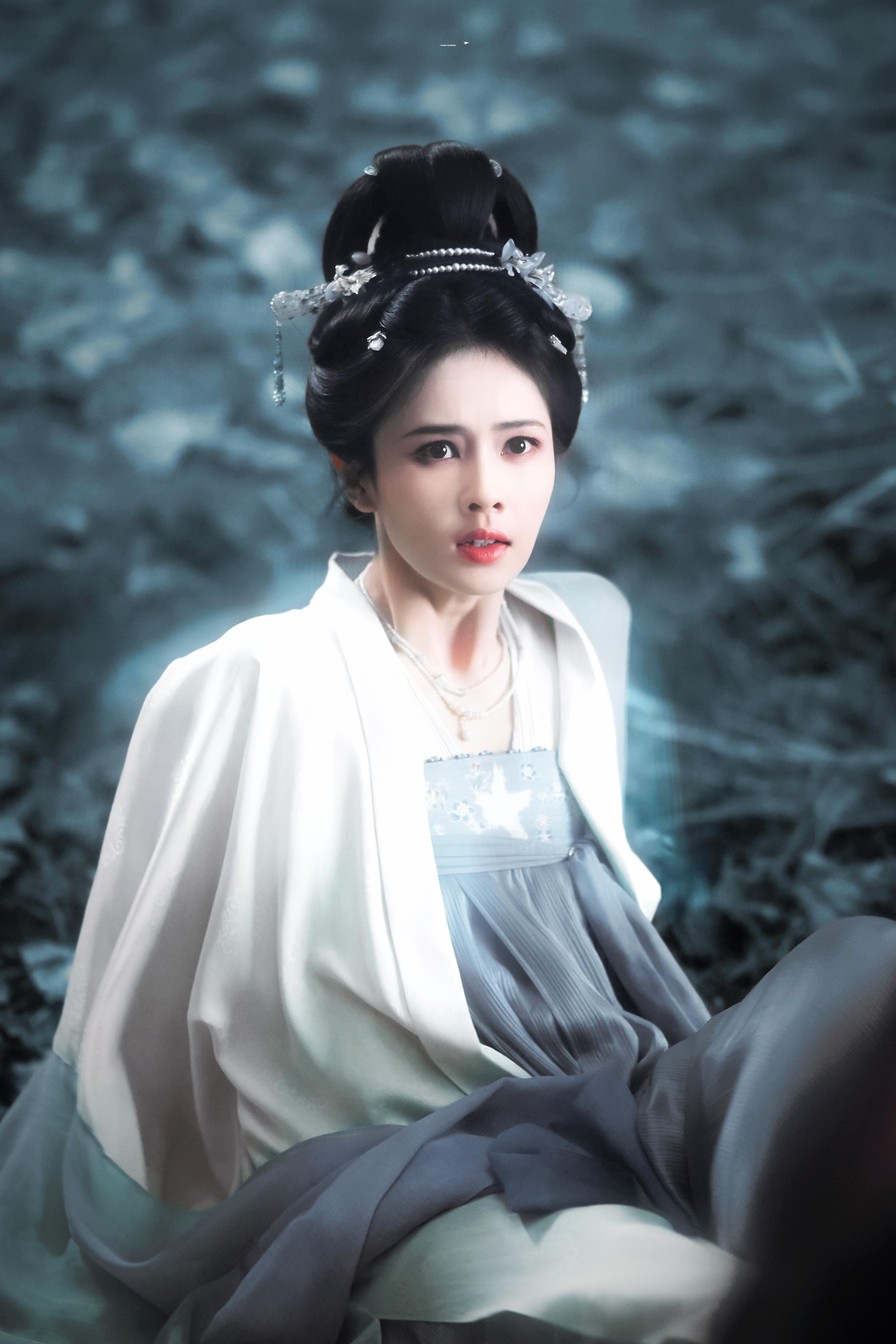 白鹿 * 叶璃 破碎美💧🍃🗡️莫离
