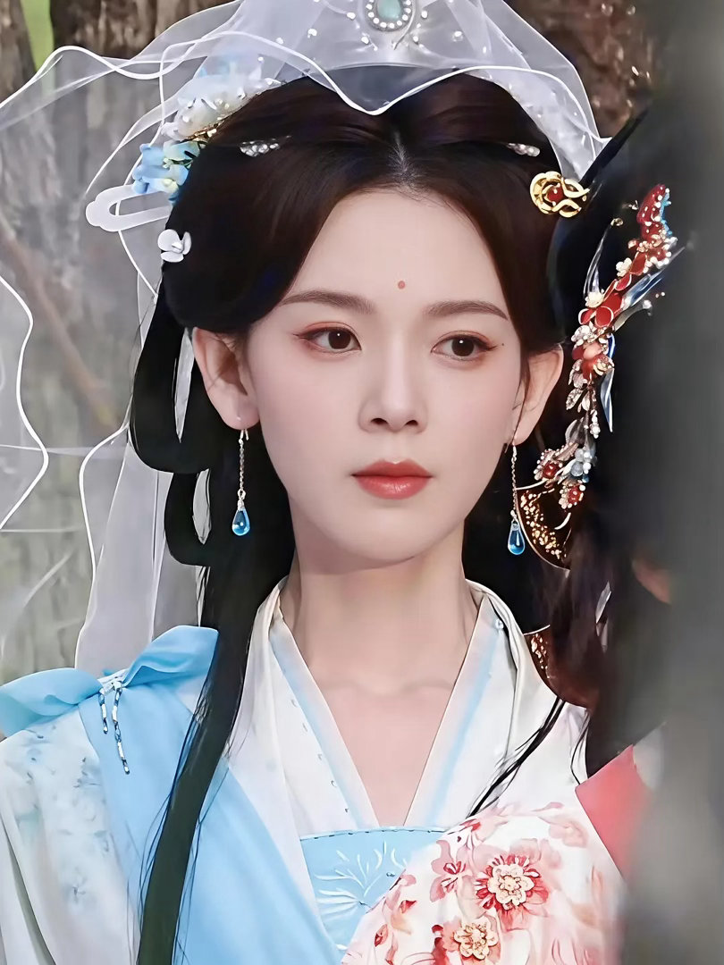 虞书欣陈瑶的古装造型谁更能打？ 