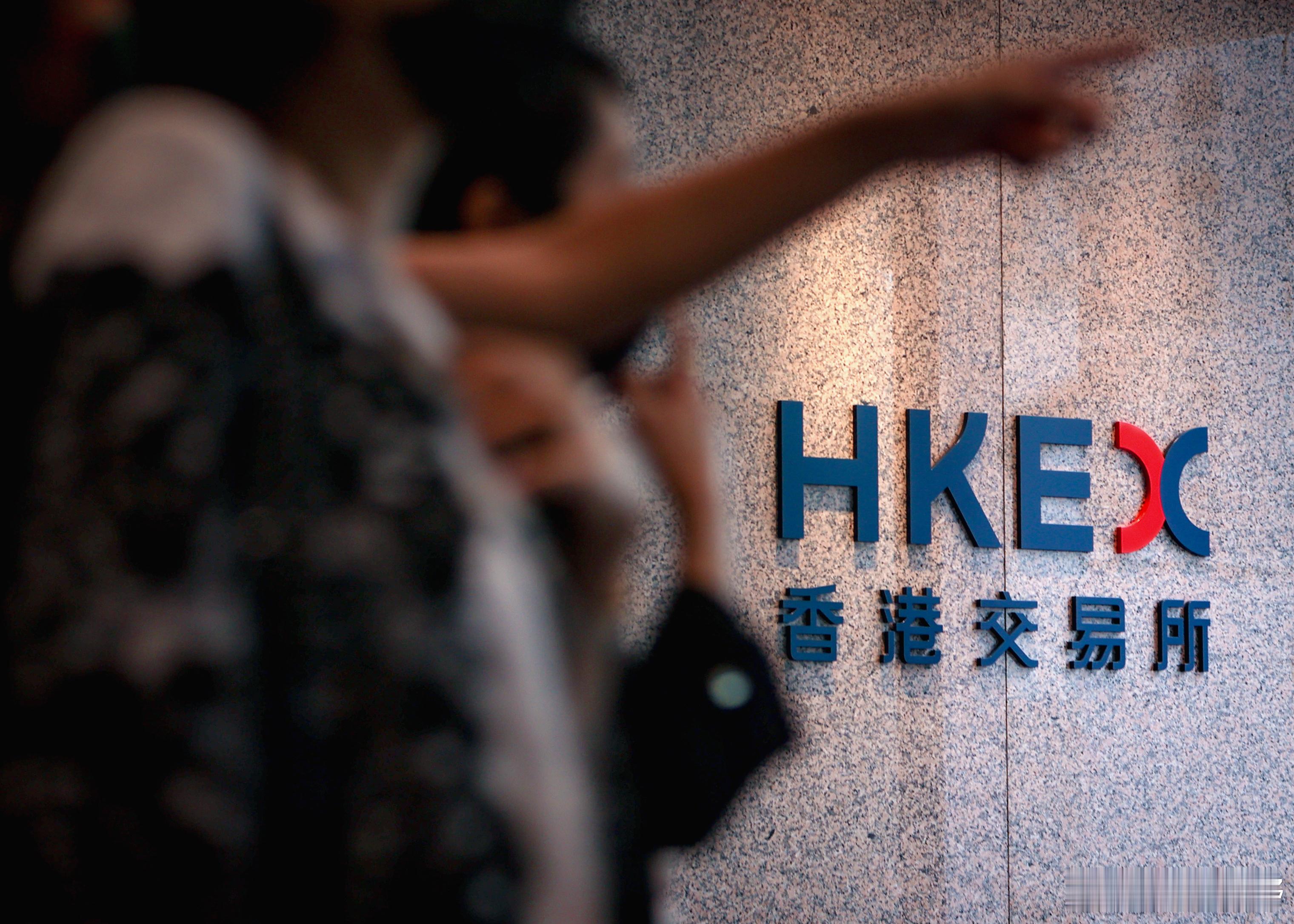 【港股 | 港交所陈翊庭：正处理逾300宗上市申请】港交所(388)行政总裁陈翊