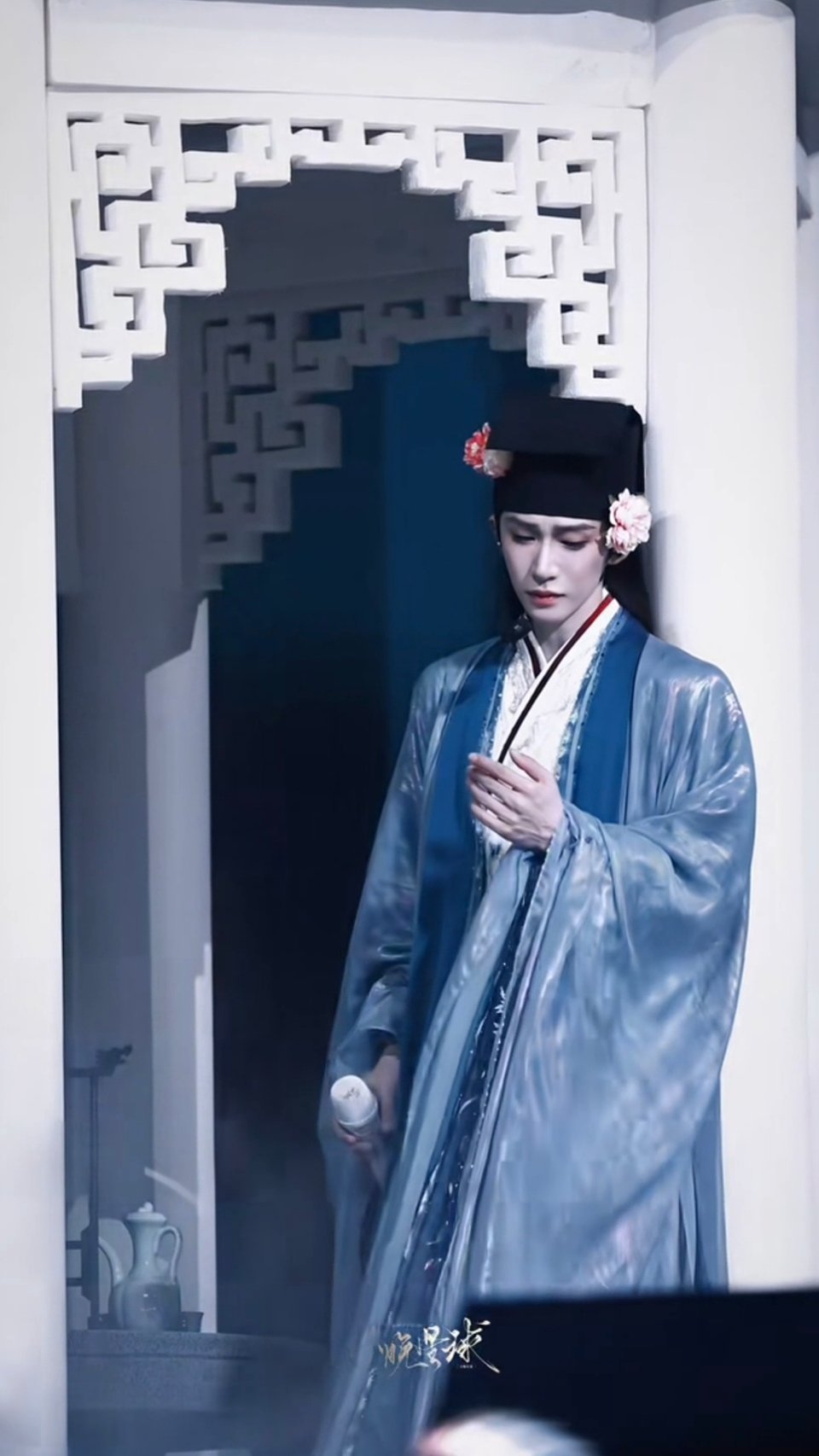 不是采臣是小倩 