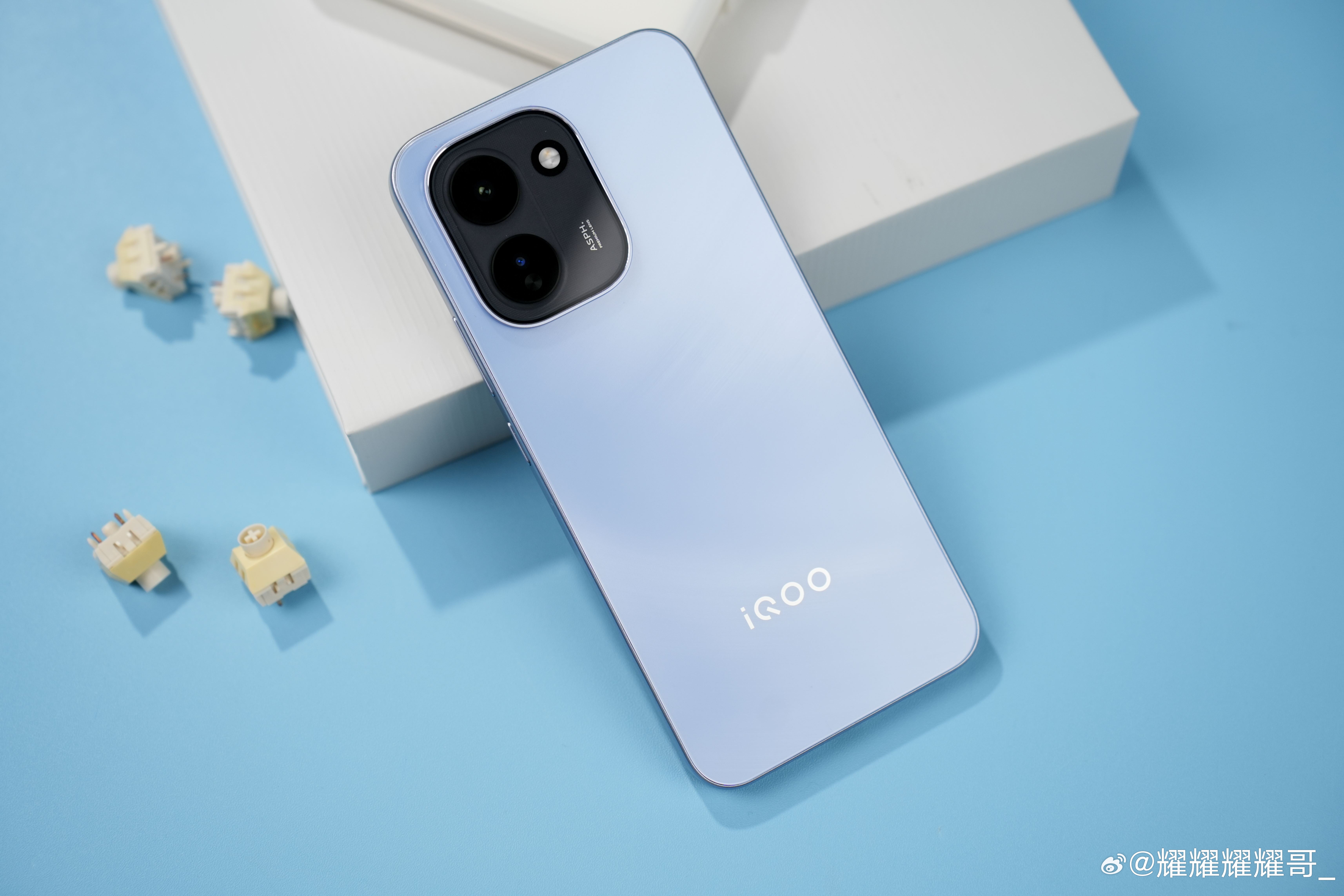 iqoo QOO 官方已敲定，iQOO Z11 Lite 与 iQOO TWS 
