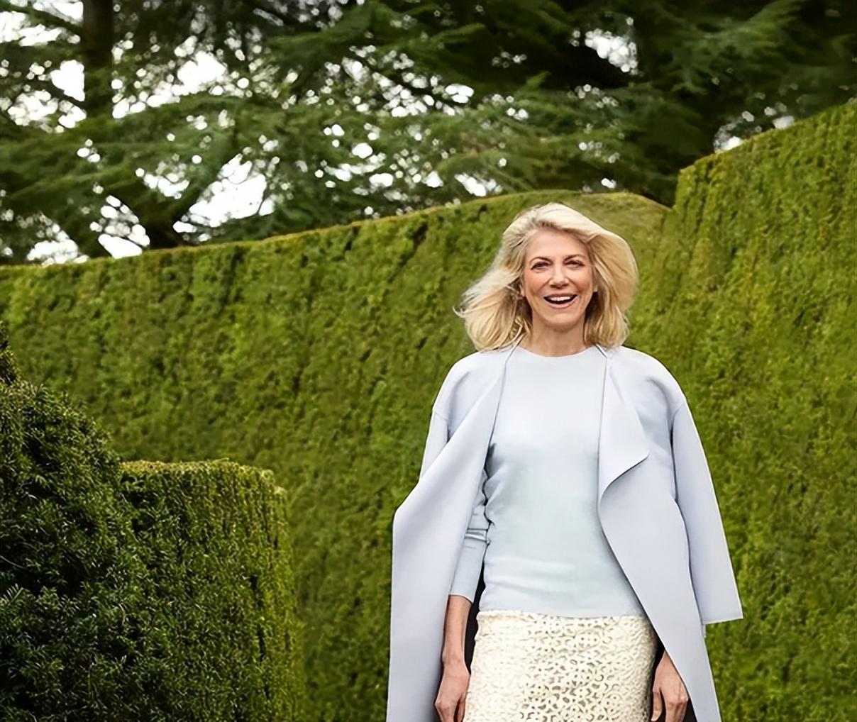 高阶版邓文迪？三婚嫁入顶豪家族，拿下老公所有遗产，真的彪悍！
罗斯柴尔德夫人是一