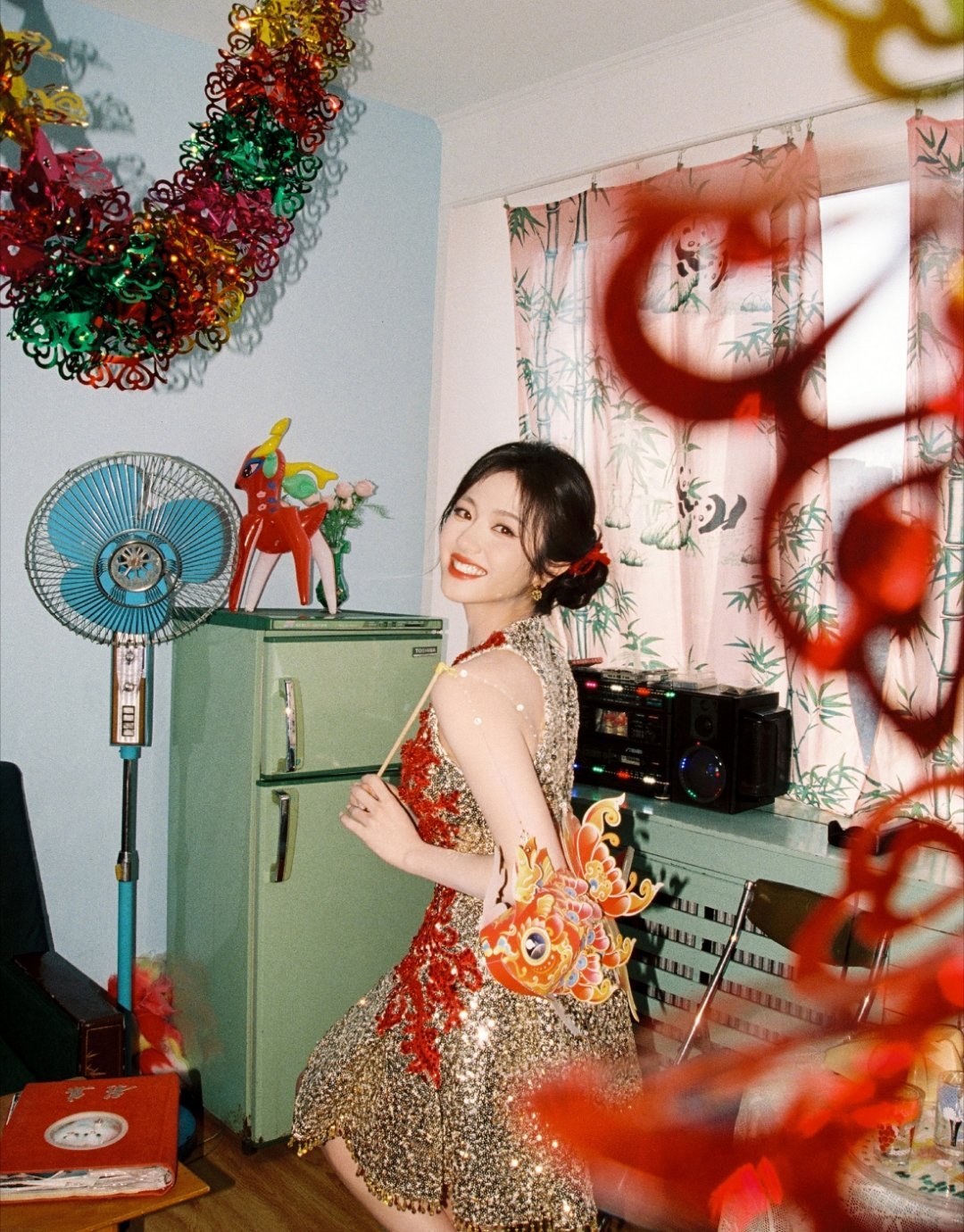 李兰迪宝宝你太可爱了！！！ 宝宝特别美！今晚年夜饭会吃什么呀！ 