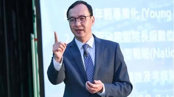 朱立伦给郑丽文挖了一个大坑！
 
朱立伦卸任国民党主席在即，却通过国民党中央重申