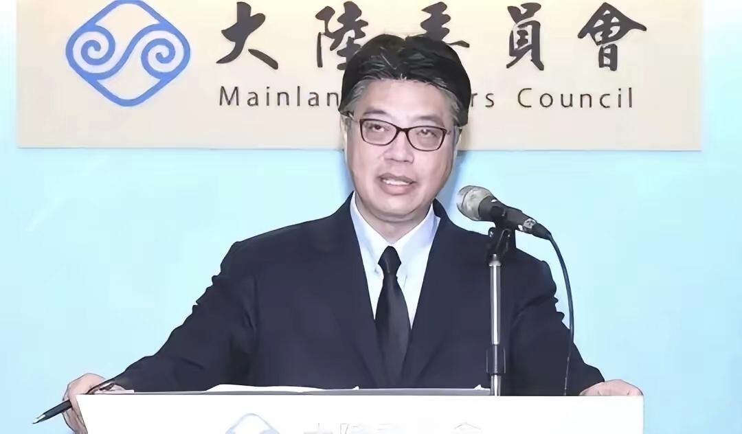 30日台陆委会又跳出来搞事！说大陆可能发“全球红色通缉令”抓台独，还特意提醒沈伯