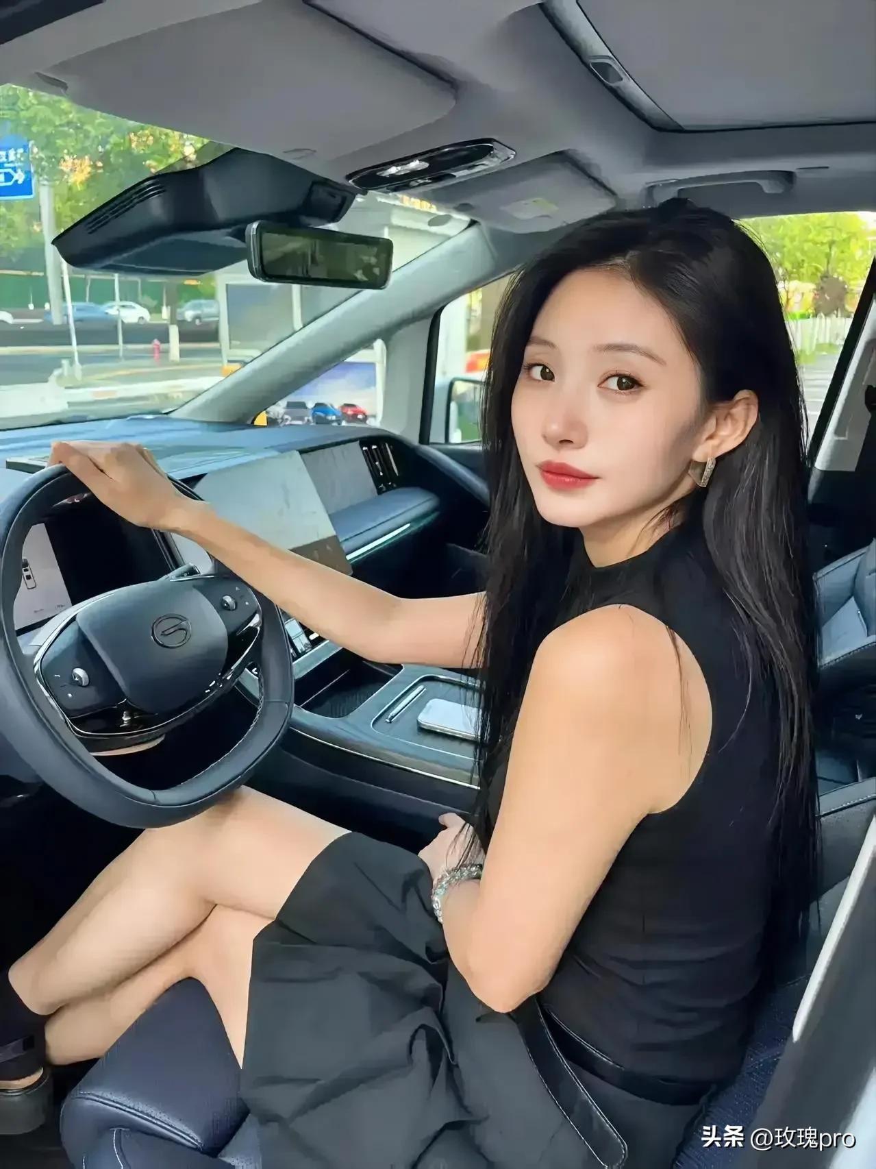 赤裸裸的现实来了，加满50升油箱：
美 国：约需370元人民币！
中国:    