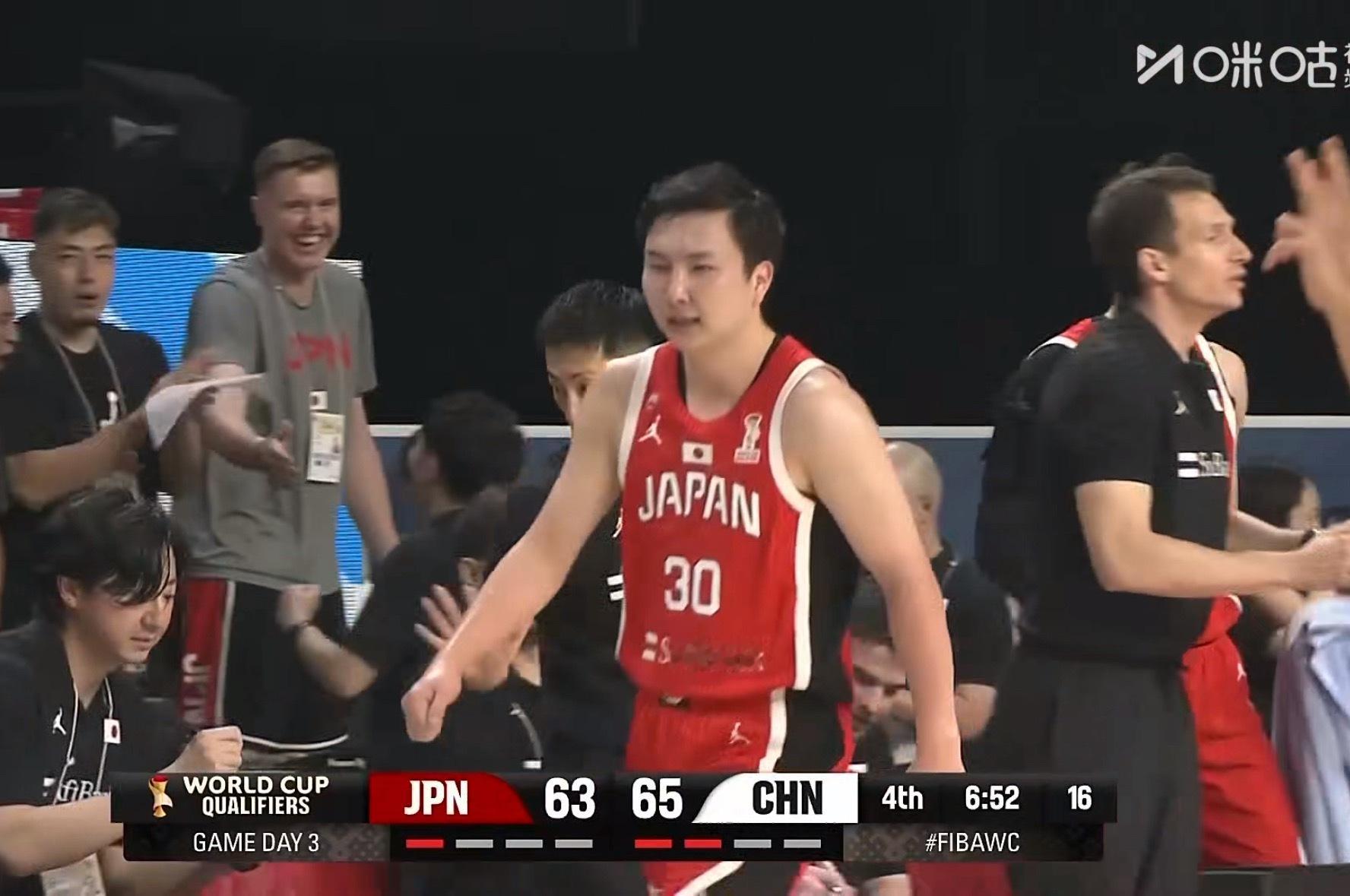 什么裁判啊，这30号哪来那么多戏？ 中国男篮vs日本男篮