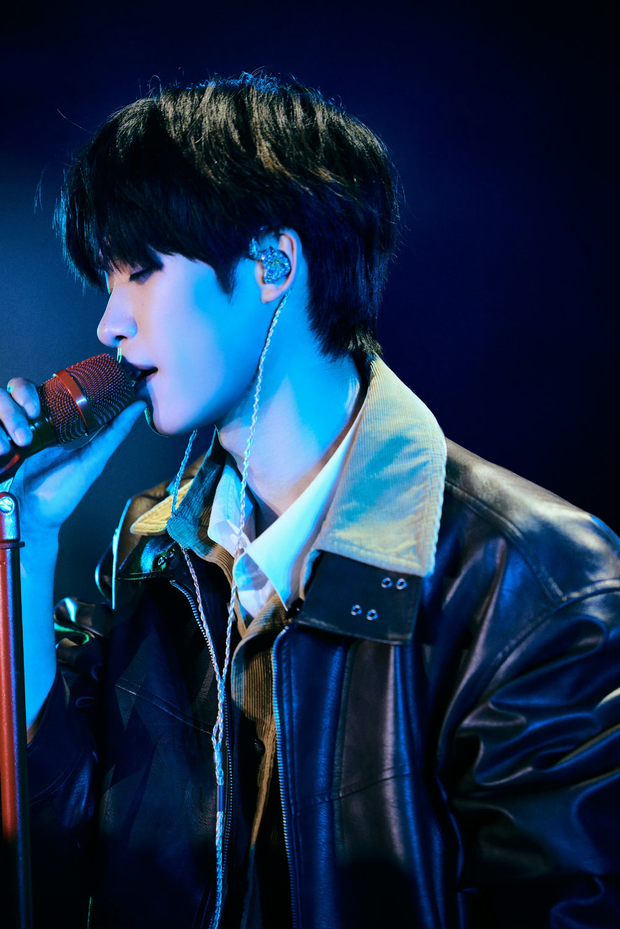 🔮 “不出意外，你会是我平淡青春中最耀眼的存在”