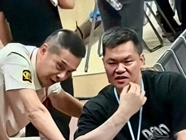 2胜3负排第15！广东宏远深夜开会，杜锋朱芳雨真要重出江湖吗？
