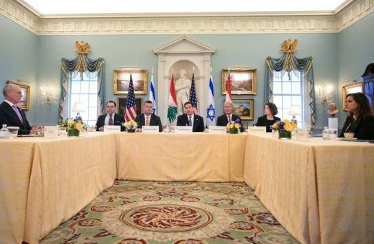 【几十年来以色列与黎巴嫩首次直接会谈在美国举行 此次会晤涉及两国大使——耶希尔·