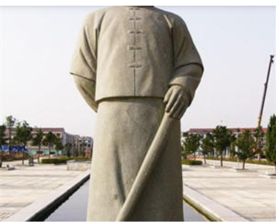 1838年，紫禁城，养心殿。

道光皇帝手里捏着一份奏折，手指微微发抖。他已经看