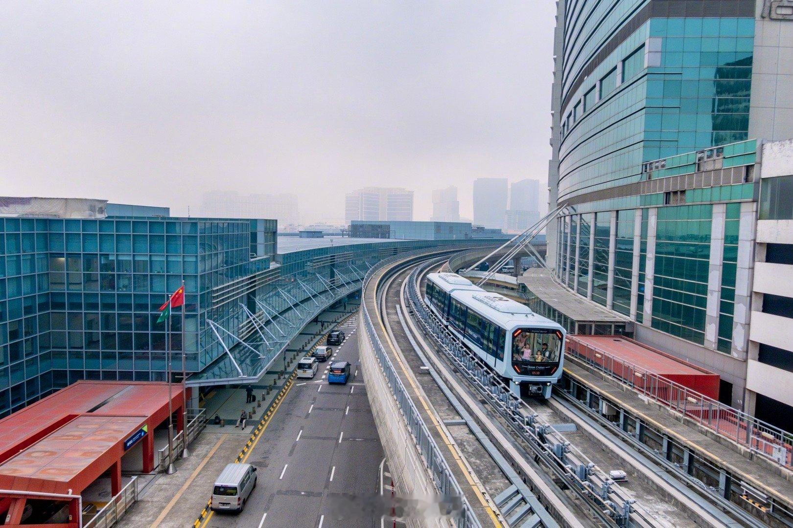 澳门轻轨氹仔线，一条采用三菱技术而和国内任何一条APM线路不同的胶轮城市轨道交通