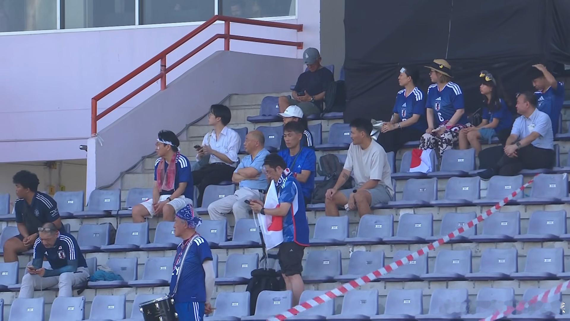 U20女足亚洲杯 池田太在现场观看日本对澳大利亚的比赛。他现在是仙台俱乐部顾问，