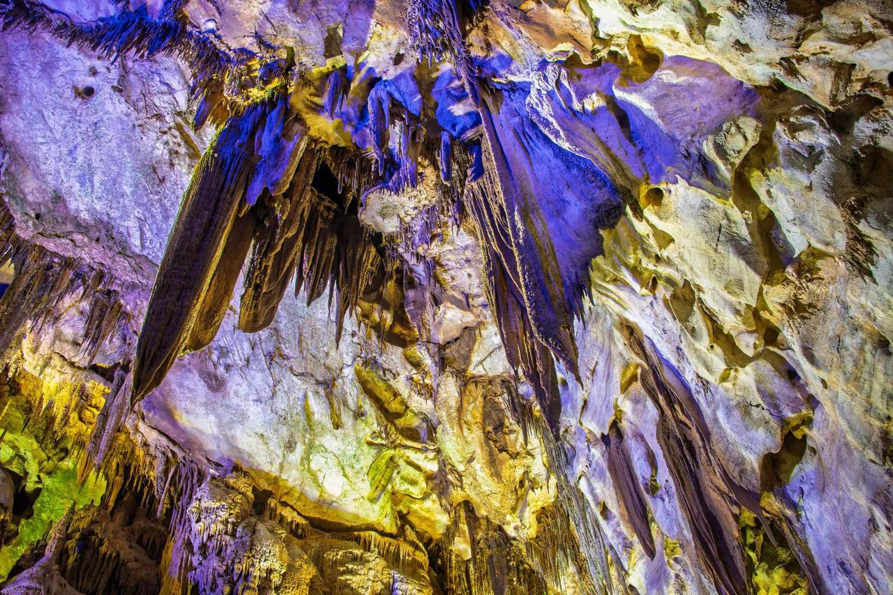 贵州织金洞。贵州织金洞视觉冲击自然奇观 分享美景