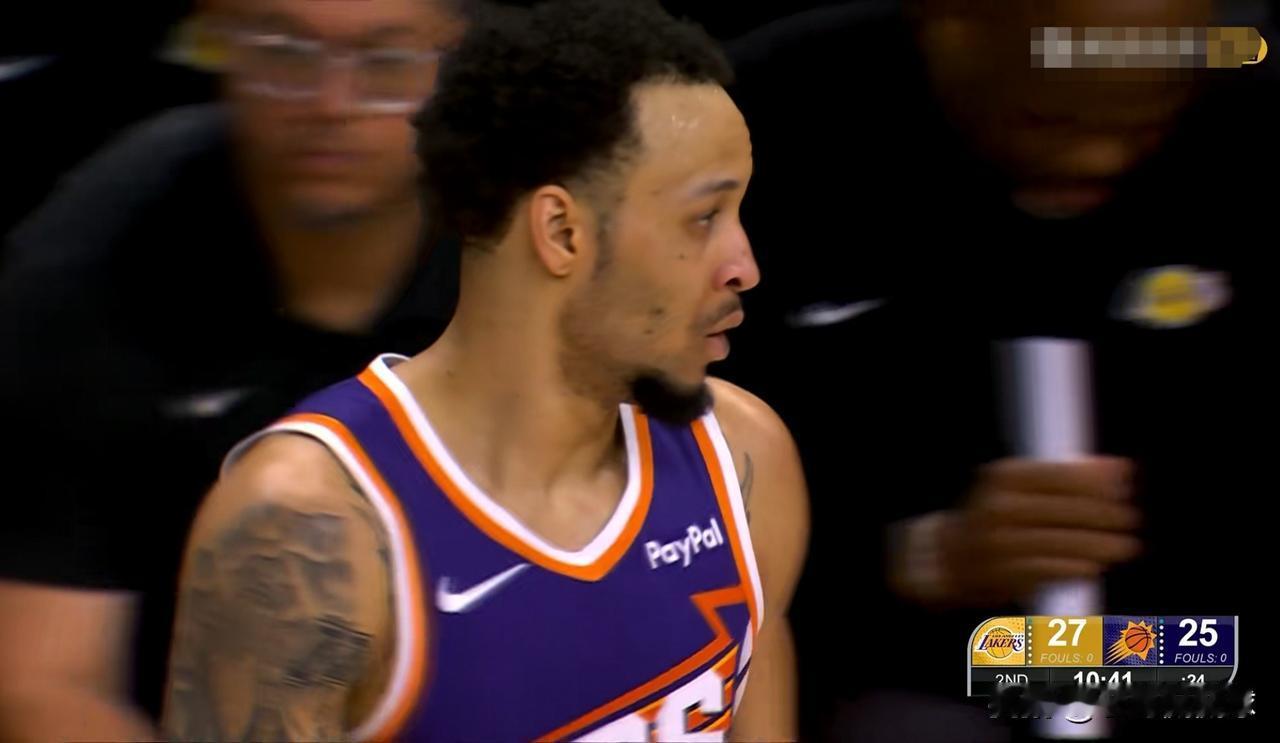 太阳大将科菲绝对值得被重用！在今天太阳主场以113：110险胜湖人的比赛中，科菲