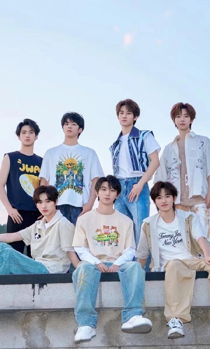 被时代少年团当成私生了 海外偶遇变大型社死，粉丝一心认崽，却被误当成私生，这搞笑