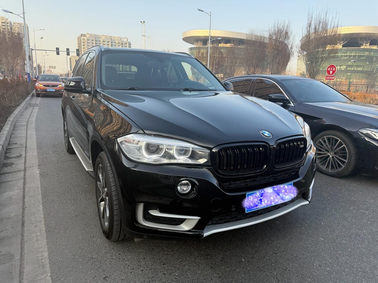 二手宝马X5和二手沃尔沃XC90，奶爸选车别只顾自己爽
奶爸看二手豪华SUV，宝