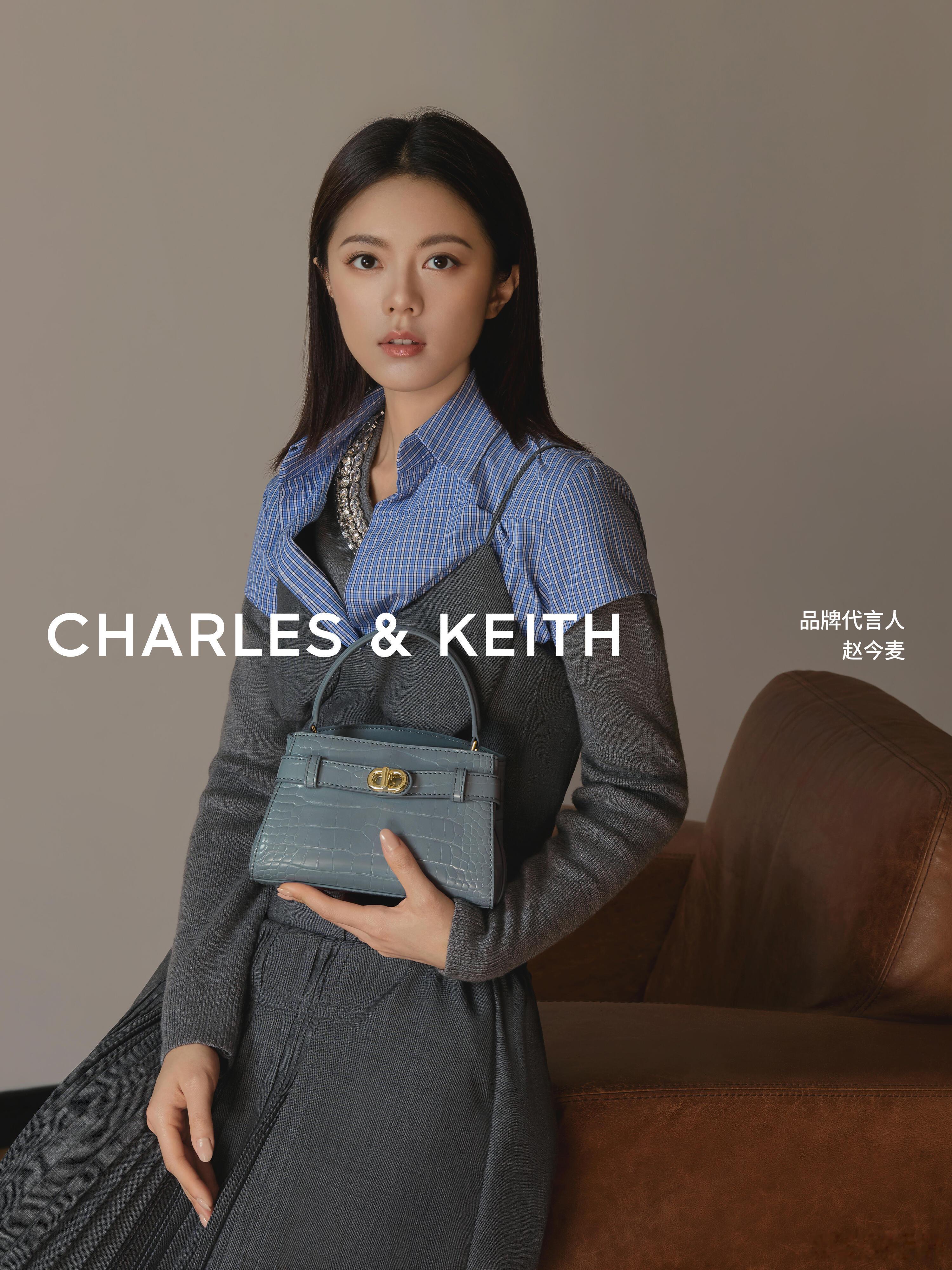 赵今麦代言小ck，这几套衣服还是miumiu的吧？ 
