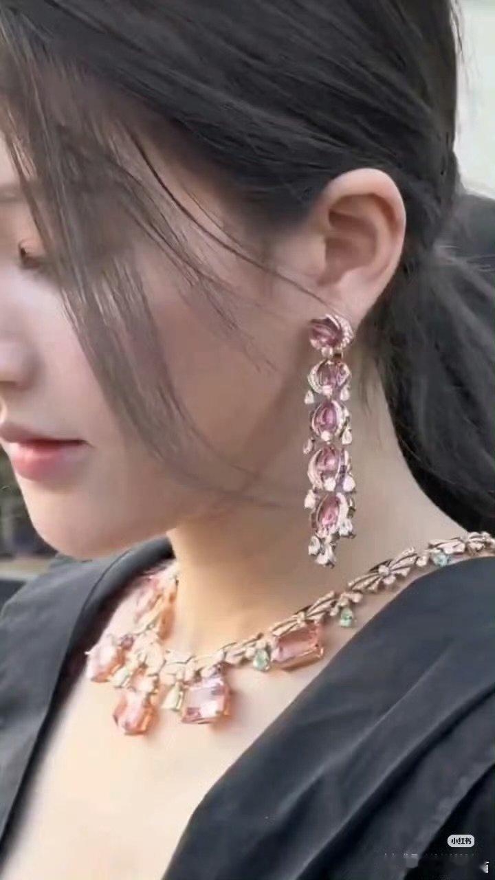 赵露思高珠赵露思宝格丽高珠宝格丽高珠➕仙女高定礼服AADNEVIK美貌、排面、荣