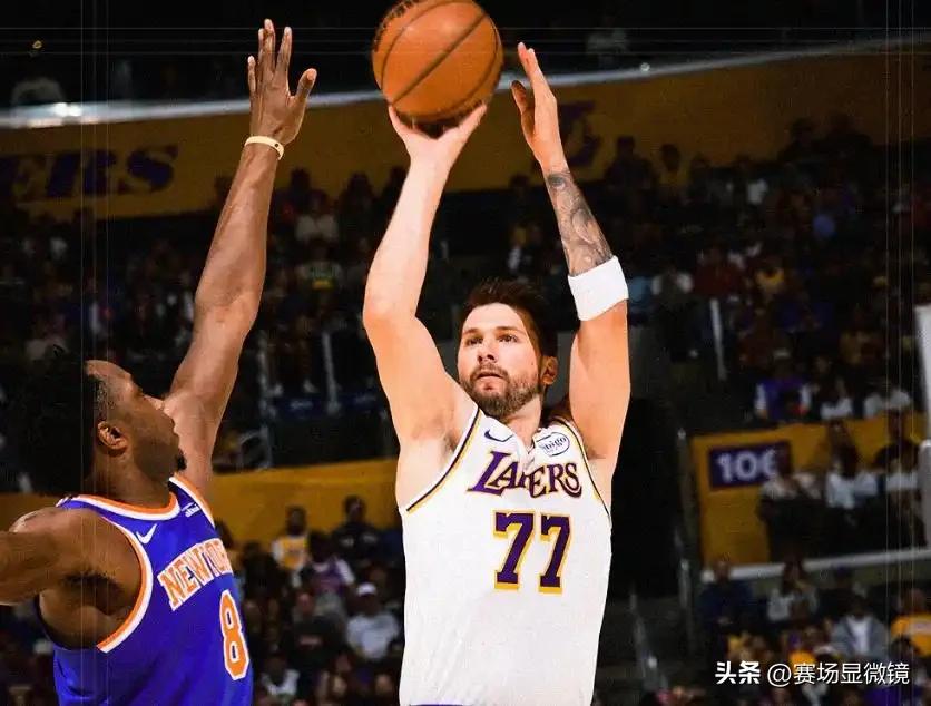 逃过一劫！NBA官方撤销东契奇技术犯规，下一场对阵活塞不会被禁赛。
昨日湖人对阵