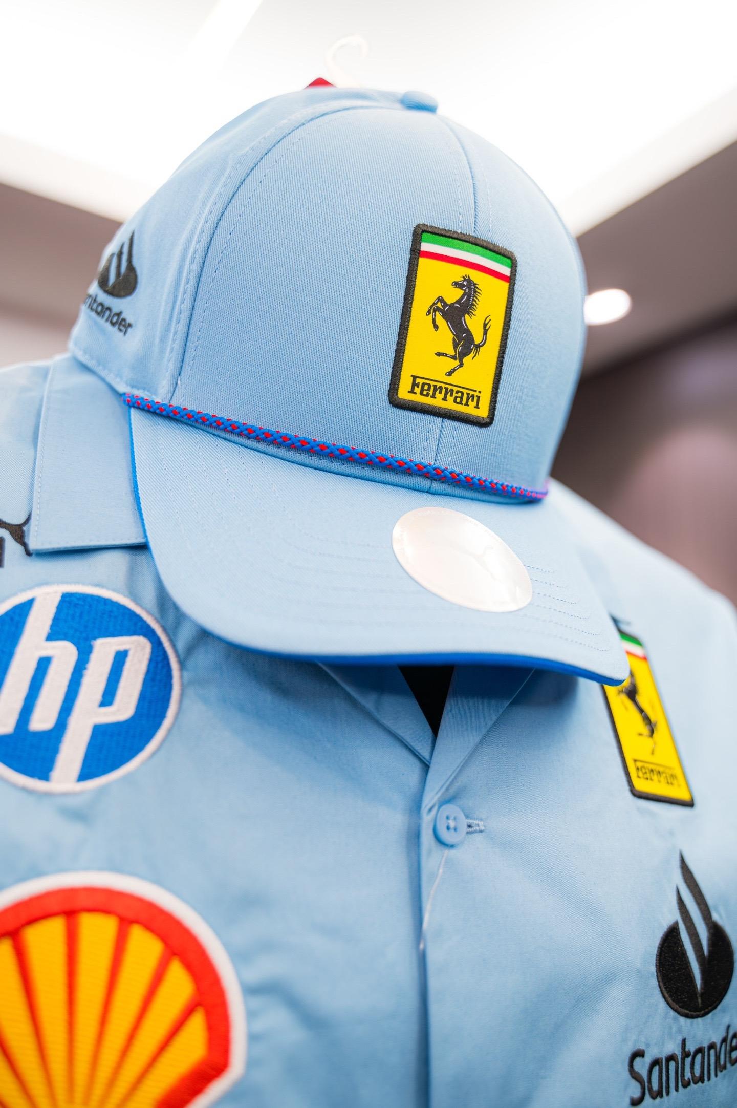 Miami Blue or Monza black