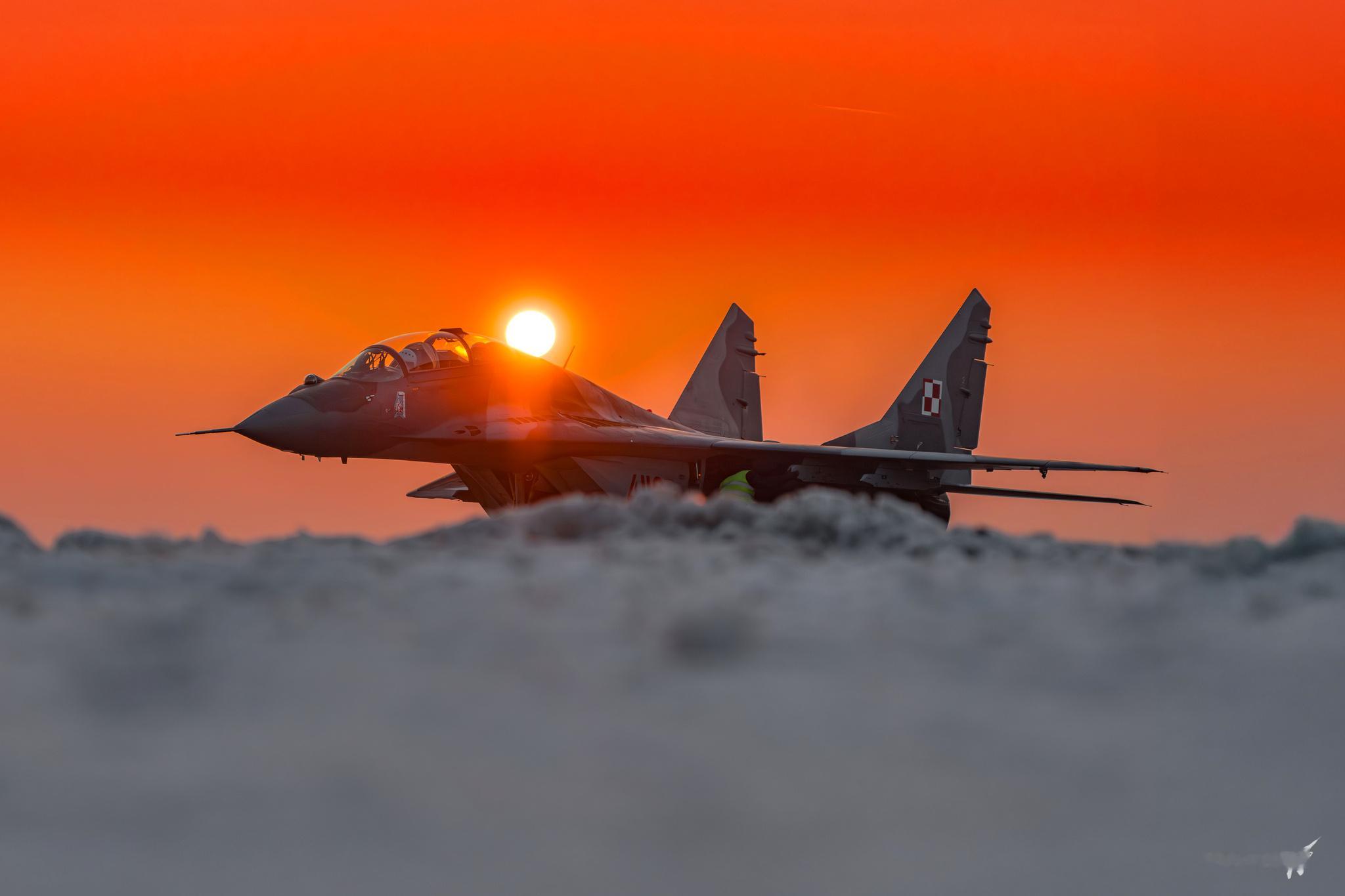 米格传奇  雪地里长出的Mig-29UB，早安！ 