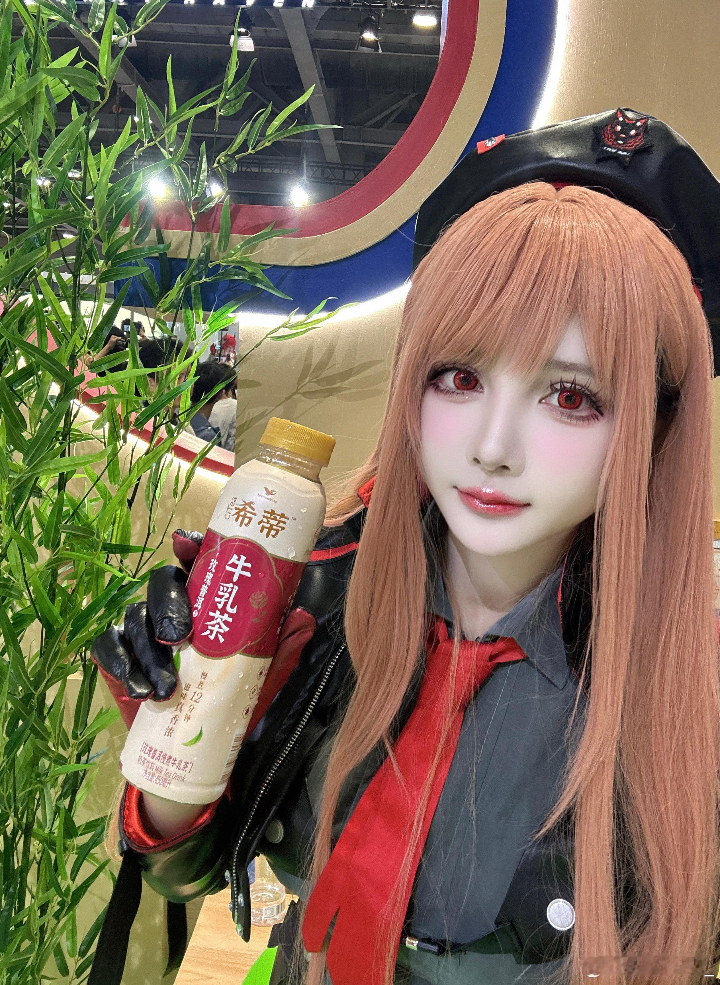 逛漫展累了来瓶希蒂牛乳茶补充下糖分！玫瑰普洱味好好喝 闻起来香香的 喝下去嘴巴子