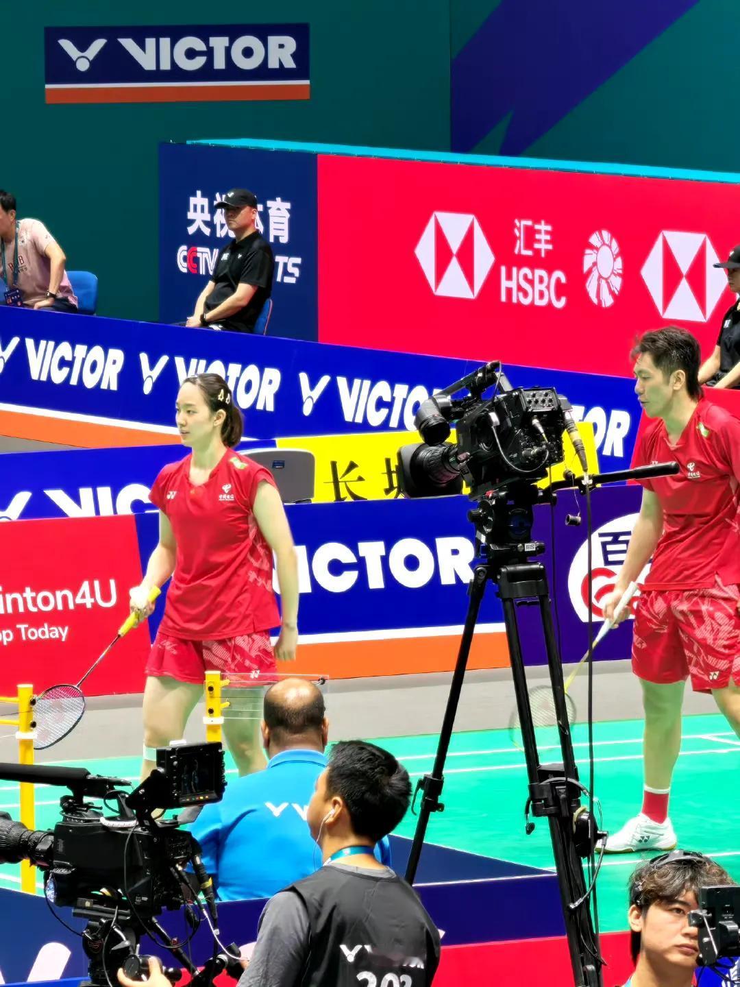 程星/张驰🇨🇳 止步混双首轮！
刚刚，程星/张驰🇨🇳 18-21、21-