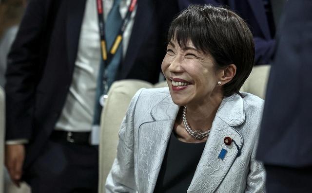 专挑软柿子捏？情况突变！高市早苗把屠刀挥向了最无助的群体——中国留学生。美国人不