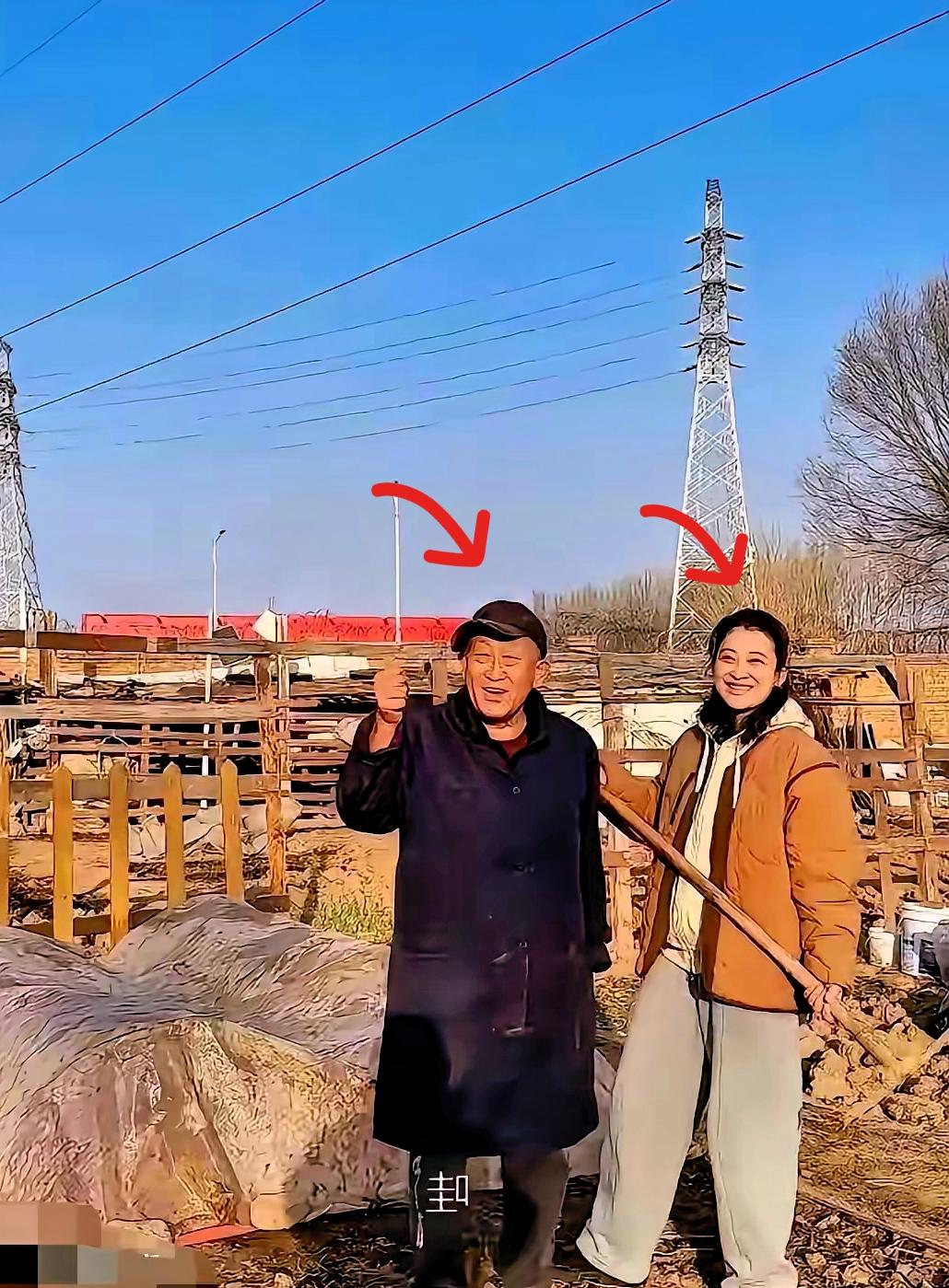 演员梅婷现状：如今定居在北京顺义的别墅，在大院子里，专门留出400平米土地开辟菜