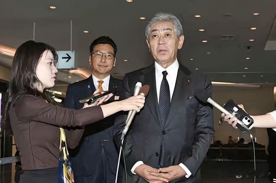 9月27日，日本前外相岩屋毅带着50人团访华，想谈缓和关系、恢复经济。

说白了