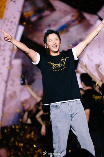 韩庚世界的角落巡演官宣今天 官宣2026「世界的角落」巡演！首站于5月23日在广