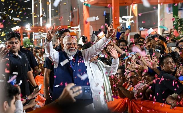 和解一年，莫迪为何越来越离不开中国？
 
短短一年多，中印从边境对峙到握手言和，