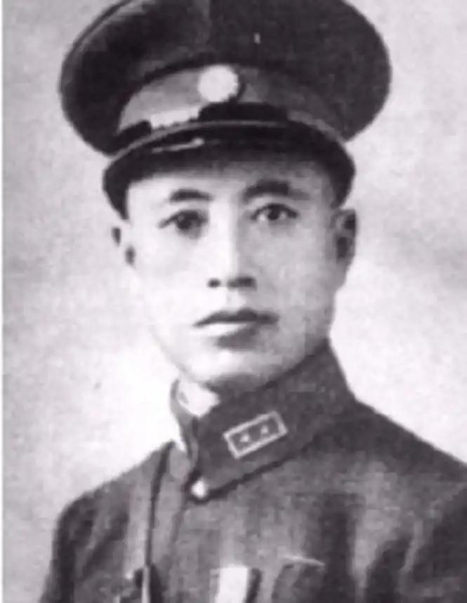 [微风]1950年沈阳，“大汉奸”夏文运被按在审问室，刚骂完他“卖国贼”，他突然