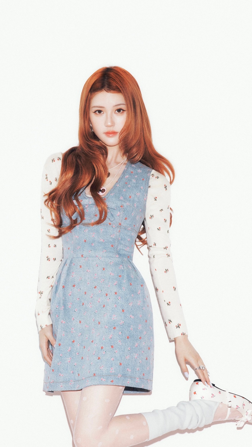 真心效果美丽的一套…拍摄的色感和审美也好…特别熟悉点进去一看是윤송이…确实是小韩